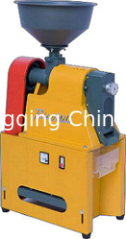 Mesin Penggilingan Padi Kecil 60kg 2800rpm 80-120kg / H Jagung Mini Electric Rice Mill